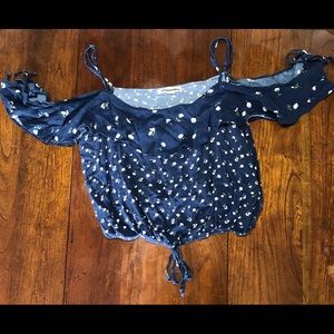 American Eagle Cropped Daisy Print Blouse